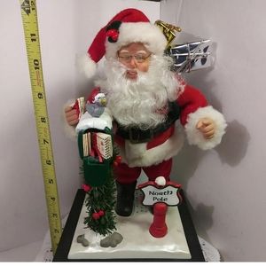 Holiday Scene "Santa At The North Pole Musical".